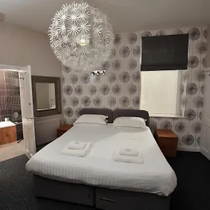  Apartment - Strawberry One - Private Parking United Kingdom