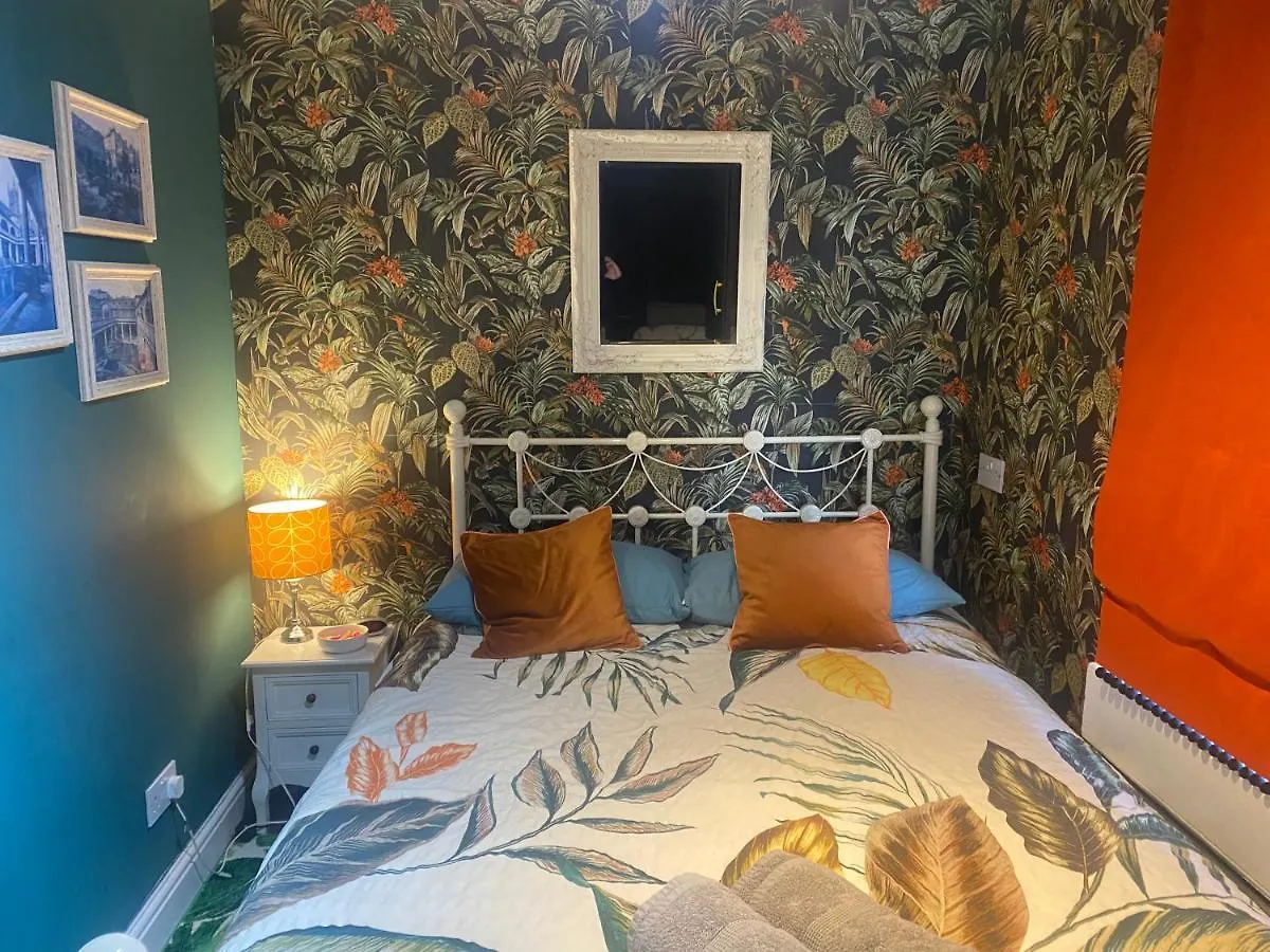 Central City 1 Bed Apartment contacts